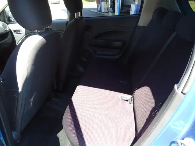 Mitsubishi Space Star 1.0 Intense 2014 Benzine 5