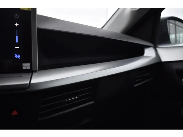 Opel Frontera 1.2 Turbo Hybrid GS 2025 Hybride Benzine 32