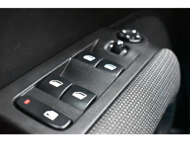 Citroën C3 Aircross PureTech 110 Shine 2020 Benzine 18