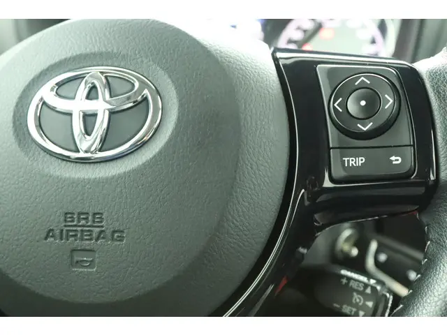 Toyota Yaris 1.5 Hybrid Energy 2018 Hybride Benzine 21