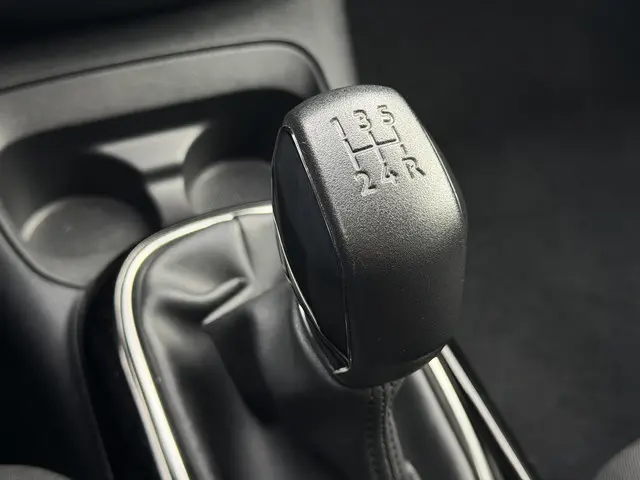 Citroën C4 Cactus 1.2 PureTech Feel 2018 Benzine 37