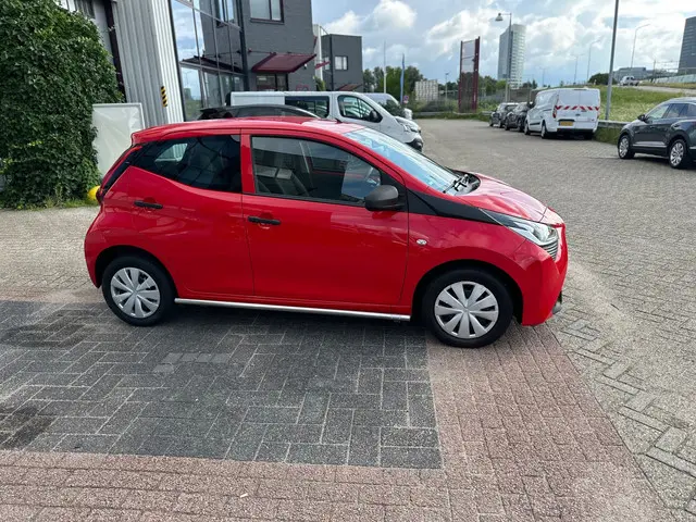 Toyota Aygo 1.0 VVT-i x-fun 2018 Benzine 6