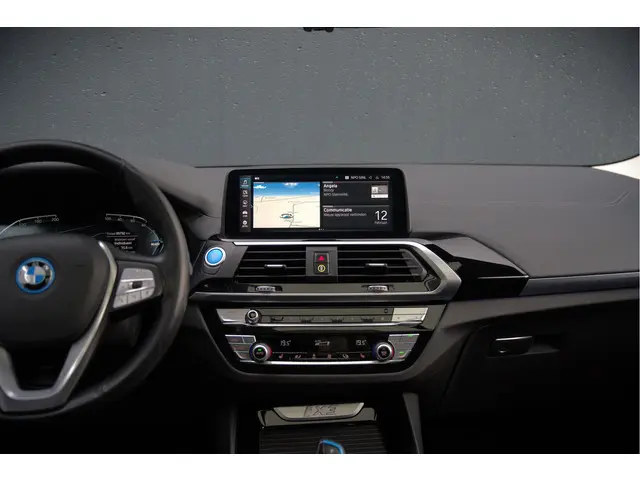 BMW iX3 High Executive 80 kWh 2021 Elektrisch 35