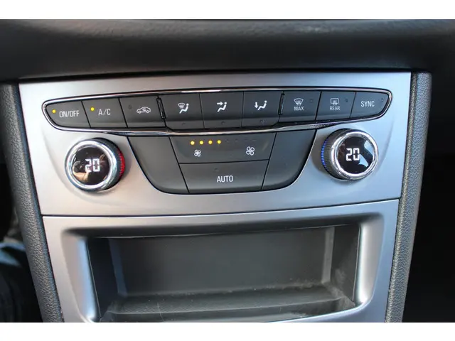 Opel Astra Sports Tourer 1.2 Edition 131PK 2020 Benzine 18