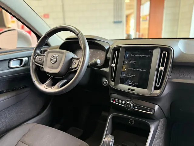 Volvo XC40 1.5 T2 Momentum Automaat 2021 Benzine 24