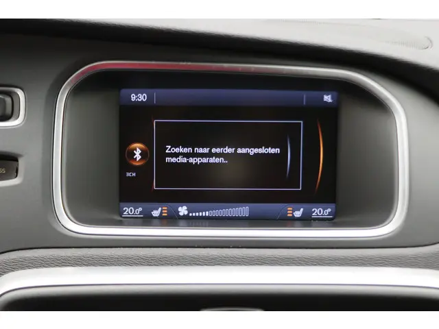 Volvo V40 Cross Country 1.6 T4 Summum 2014 Benzine 42