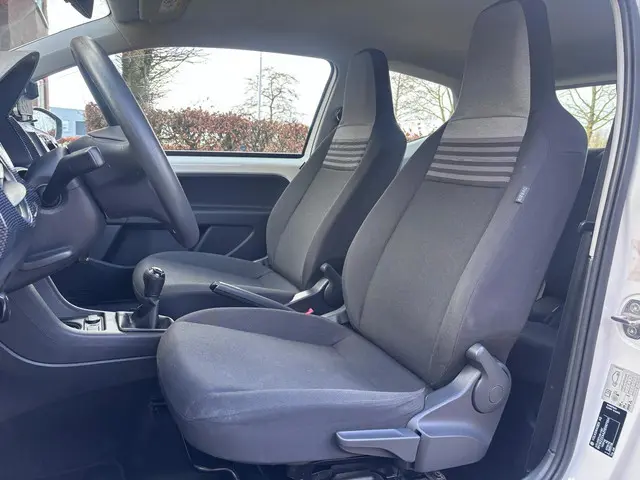 Volkswagen up! 1.0 BMT take up! 2017 Benzine 11