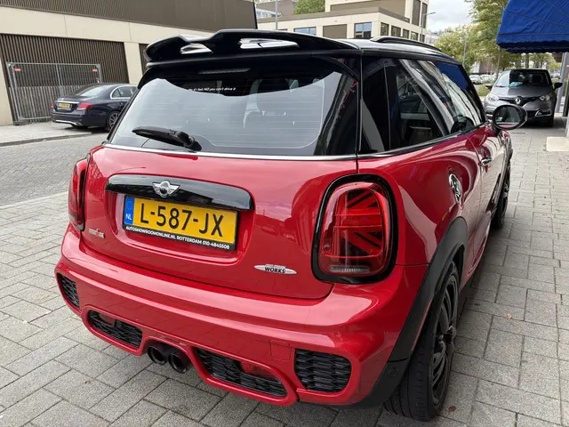 MINI Cooper Mini 2.0 John Works Chili 2016 Benzine 4