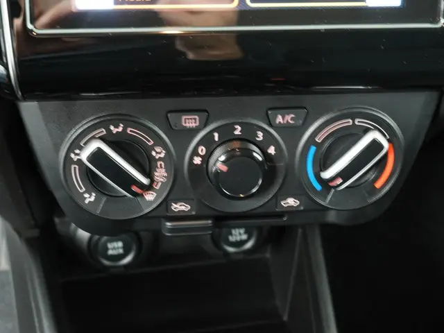 Suzuki Swift 1.2 Select Smart Hybrid 2020 Benzine 19