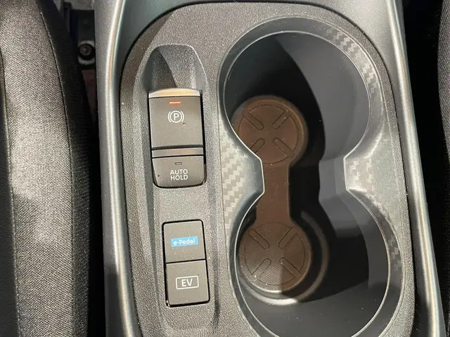 Nissan Juke 1.6 Hybrid N-Connecta 2024 Hybride Benzine 26