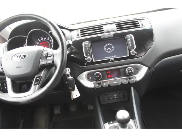 Kia Rio 1.2 CVVT ExecutiveLine 2016 Benzine 8