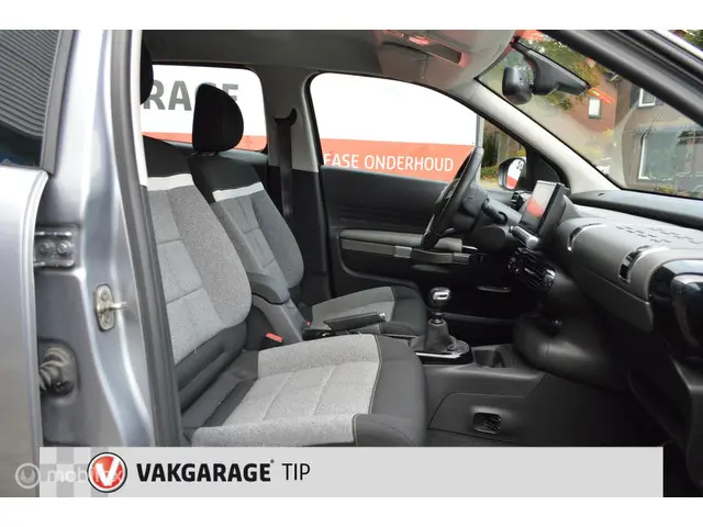 Citroën C4 Cactus 1.2 PureTech Shine 2019 Benzine 10