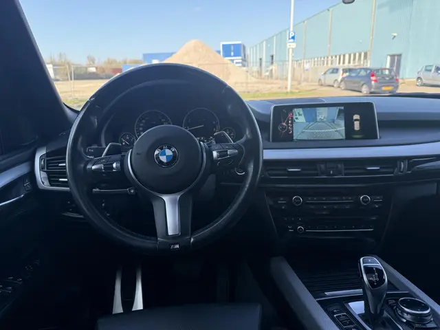 BMW X5 xDrive50i High Executive 7p. 2013 Benzine 14