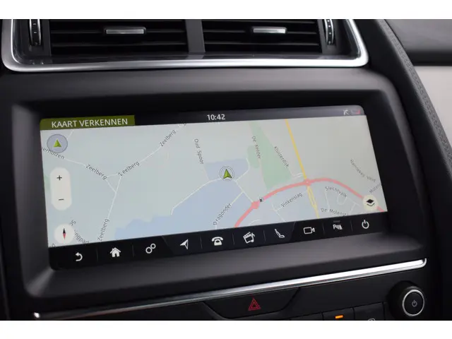 Jaguar E-PACE 2.0 P200 AWD R-Dynamic S 2019 Benzine 20