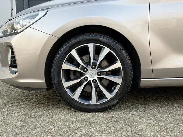 Hyundai i30 Wagon 1.4 T-GDI Comfort 2018 Benzine 6