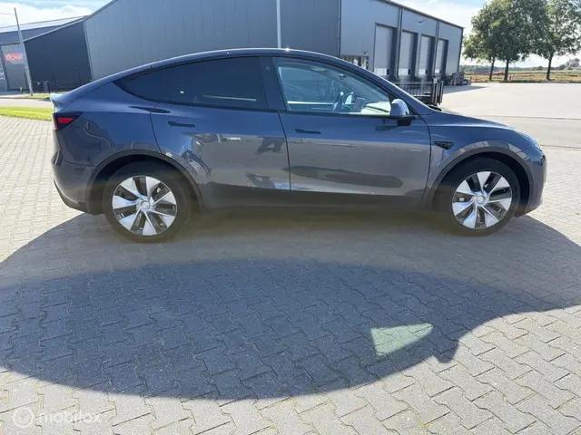 Tesla Model Y Long Range AWD 75 kWh 2021 Elektrisch 6