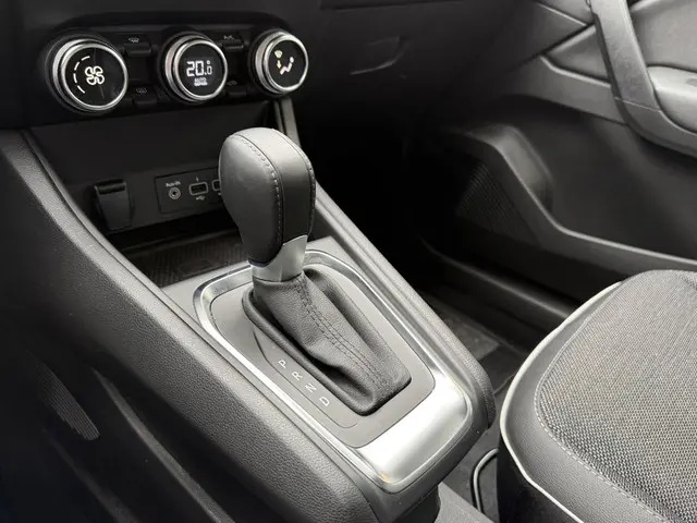 Renault Captur 1.3 TCe 140 Intens 2022 Benzine 20