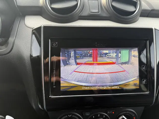 Suzuki Swift 1.2 Automaat Navi Camera 2019 Benzine 17