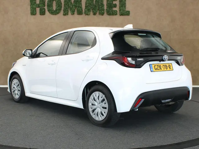 Toyota Yaris 1.5 Hybrid Active Plus 2021 Hybride Benzine 6