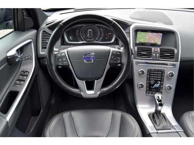 Volvo XC60 2.0 T5 Polar+ AWD Full-Options 2017 Benzine 13