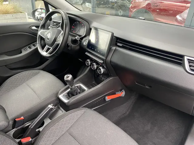 Renault Clio 1.0 TCe Business Zen 2021 Benzine 25