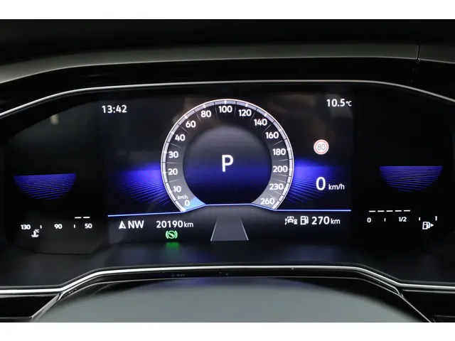 Volkswagen Taigo 1.0 TSI Life Business 2024 Benzine 12