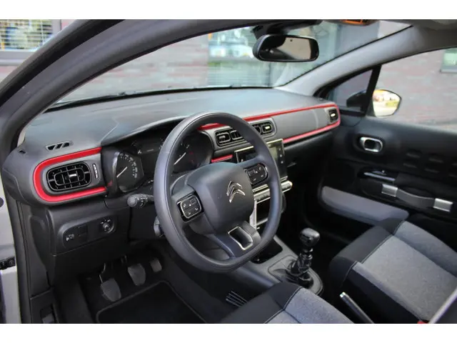 Citroën C3 1.2 PureTech C-Series 2021 Benzine 13