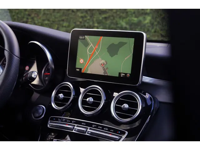 Mercedes-Benz GLC GLC 300 4M AMG line 2018 Benzine 29