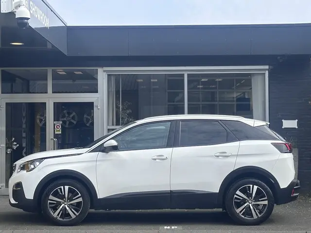 Peugeot 3008 1.2 PureTech Allure 2017 Benzine 2