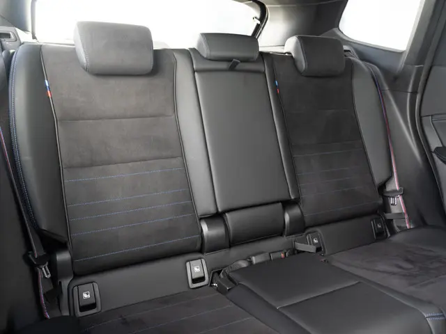 BMW X1 xDrive25e 2025 Hybride Benzine 11