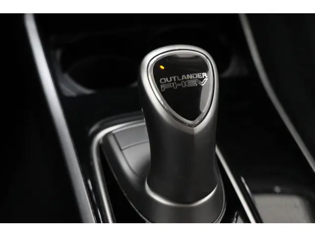 Mitsubishi Outlander 2.4 PHEV Pure 2019 Hybride Benzine 35