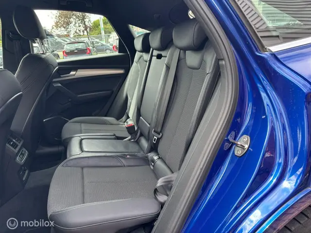 Audi Q5 55 TFSI e S edition 2022 Hybride Benzine 15