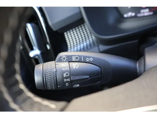 Volvo XC40 1.5 T3 R-Design 2020 Benzine 23