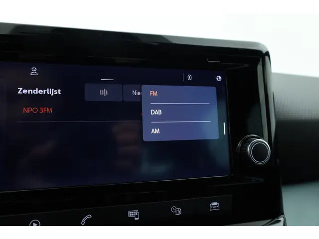 SEAT Arona 1.0 TSI Xperience 2021 Benzine 16