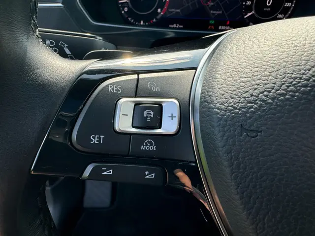 Volkswagen Tiguan 1.4 TSI 4Motion R line 2018 Benzine 18