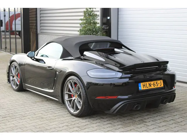 Porsche 718 Spyder 4.0 2023 Benzine 14