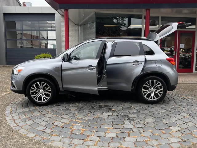 Mitsubishi ASX 1.6 Cleartec Connect Pro 2017 Benzine 25