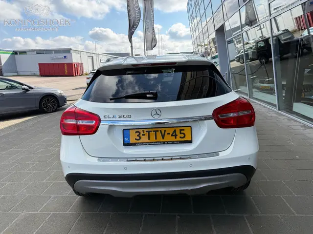 Mercedes-Benz GLA 200 Ambition Automaat 2014 Benzine 6