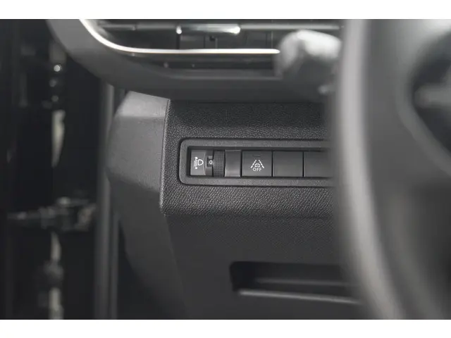 Peugeot 5008 PureTech 130 EAT8 Active Pack 2023 Benzine 40