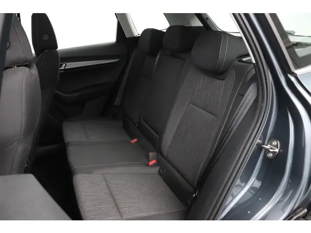 Škoda Karoq 1.5 TSI ACT Style Business 2019 Benzine 18
