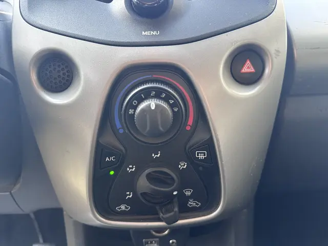 Peugeot 108 1.0 e-VTi Active 2016 Benzine 24