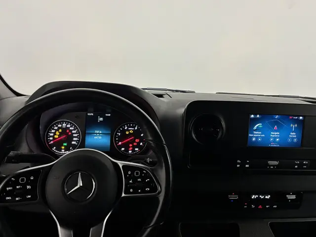Mercedes-Benz Sprinter 315 1.9 CDI L2H2 2024 Diesel 17