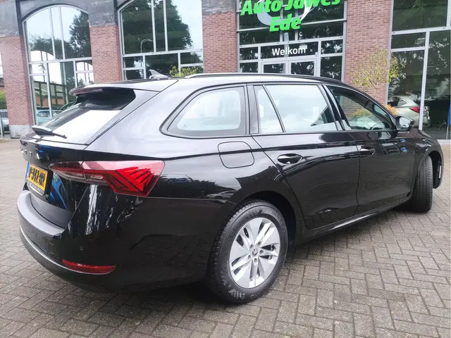 Škoda Octavia Combi 1.0 TSI Business Edition 2022 Benzine 6
