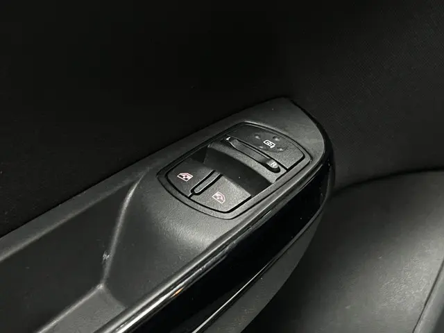 Opel Corsa 1.0 Turbo Black Roof Edition 2017 Benzine 12