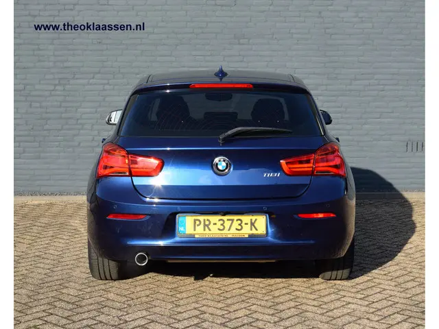 BMW 1 Serie 118i Executive Automaat 2017 Benzine 12