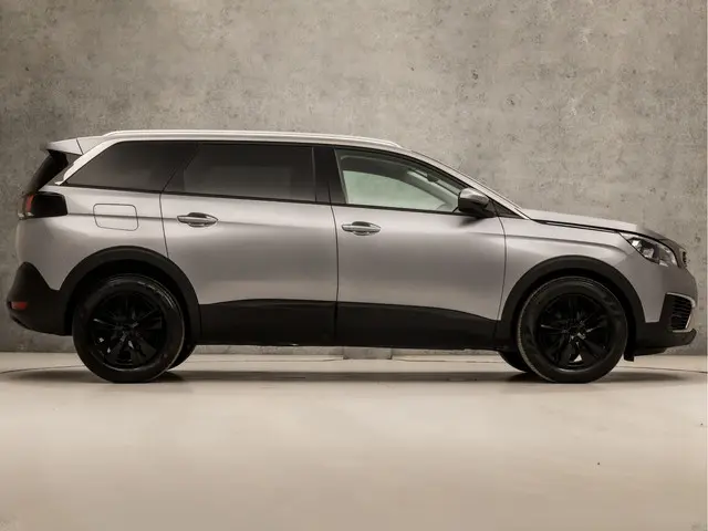 Peugeot 5008 1.2 PureTech Sport 7 Persoons 2019 Benzine 4