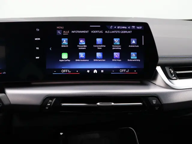 BMW 2 Serie Active Tourer 220i 2025 Benzine 13