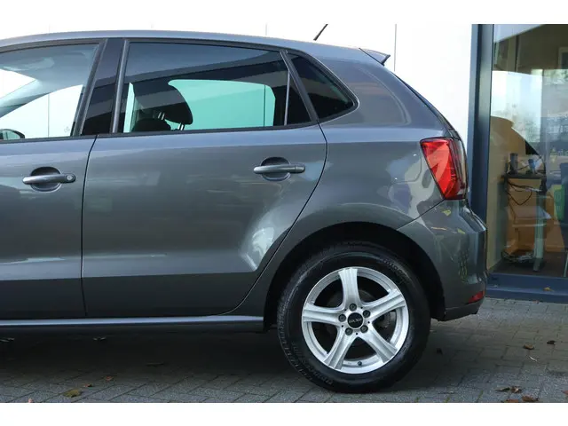 Volkswagen Polo 1.2 TSI Comfortline 2015 Benzine 5