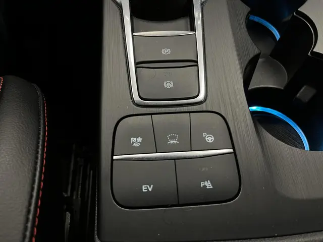 Ford Kuga 2.5 PHEV ST-Line 2024 Hybride Benzine 47