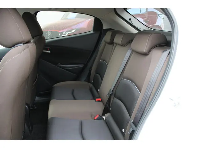 Mazda 2 1.5 Skyactiv-G Comfort 2023 Benzine 25